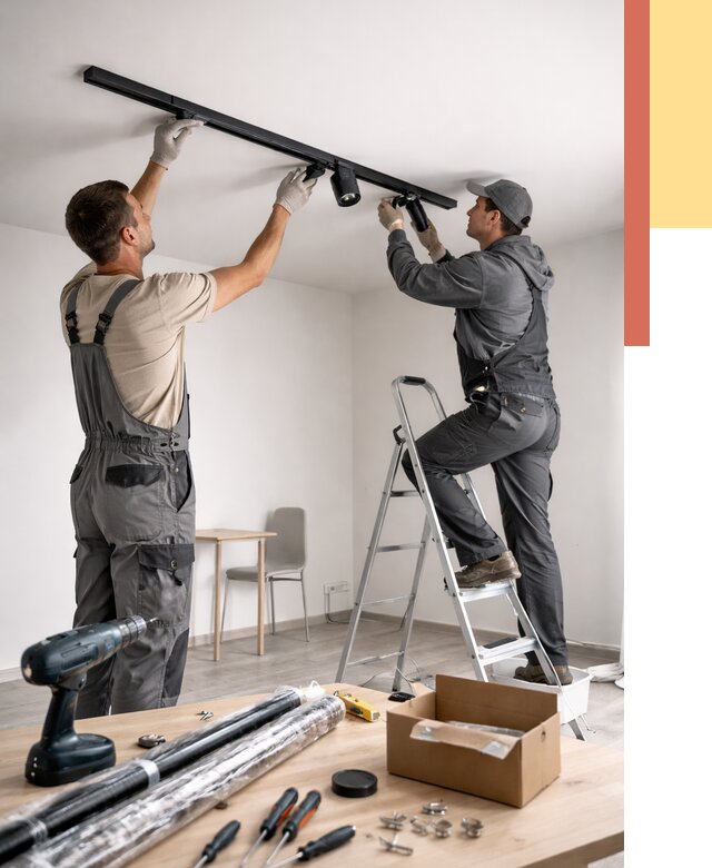 Установка трековых светильников в натяжной потолок в Полысаево от 4319 руб. | ОТДЕЛОЧНИК-Плс